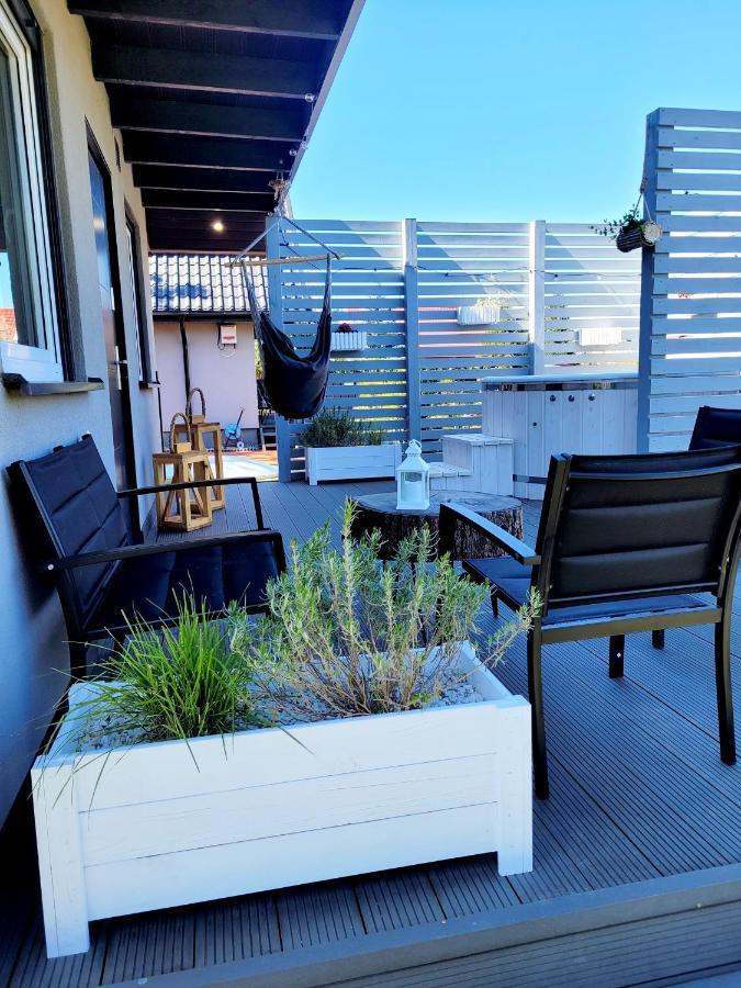 Caloroczny Domek W Nadolu Z Jacuzzi Na Tarasie Nadole  Eksteriør billede